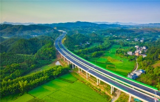 上思至防城港高速公路